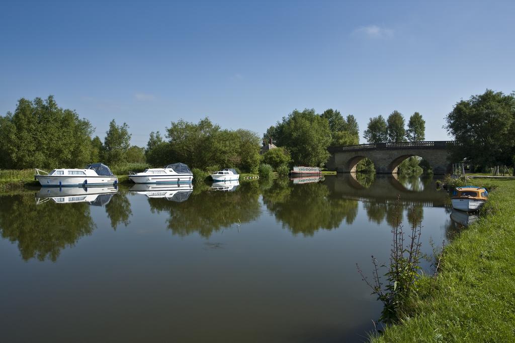 Oxford Riverside Glamping Εξωτερικό φωτογραφία