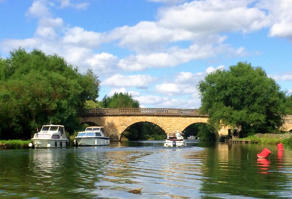Oxford Riverside Glamping Εξωτερικό φωτογραφία