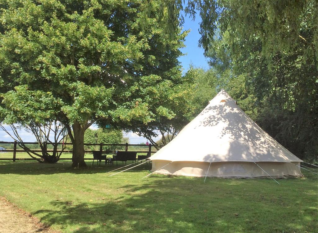 Oxford Riverside Glamping Εξωτερικό φωτογραφία
