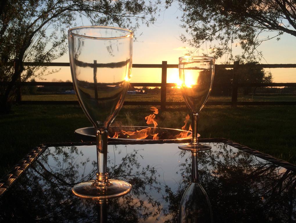 Oxford Riverside Glamping Εξωτερικό φωτογραφία
